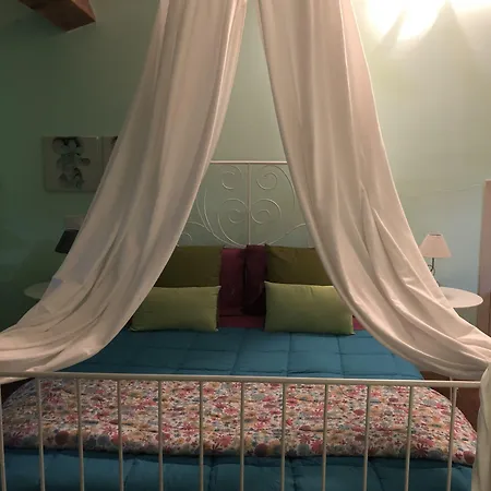 Dimora Paolina 3* Baschi